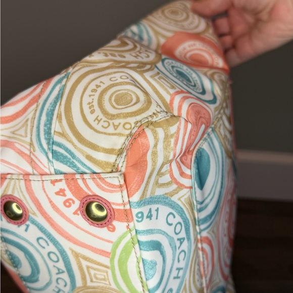 Coach Snaphead Beach Tote - Picture 7 of 15